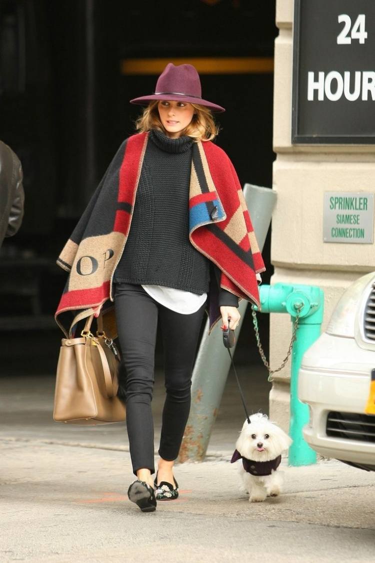 Fedora hat -bordo-smagfuld-ballerinaer-poncho-olivia-palermo